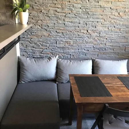 Jack Apartment-top Center & Free Parking Space *